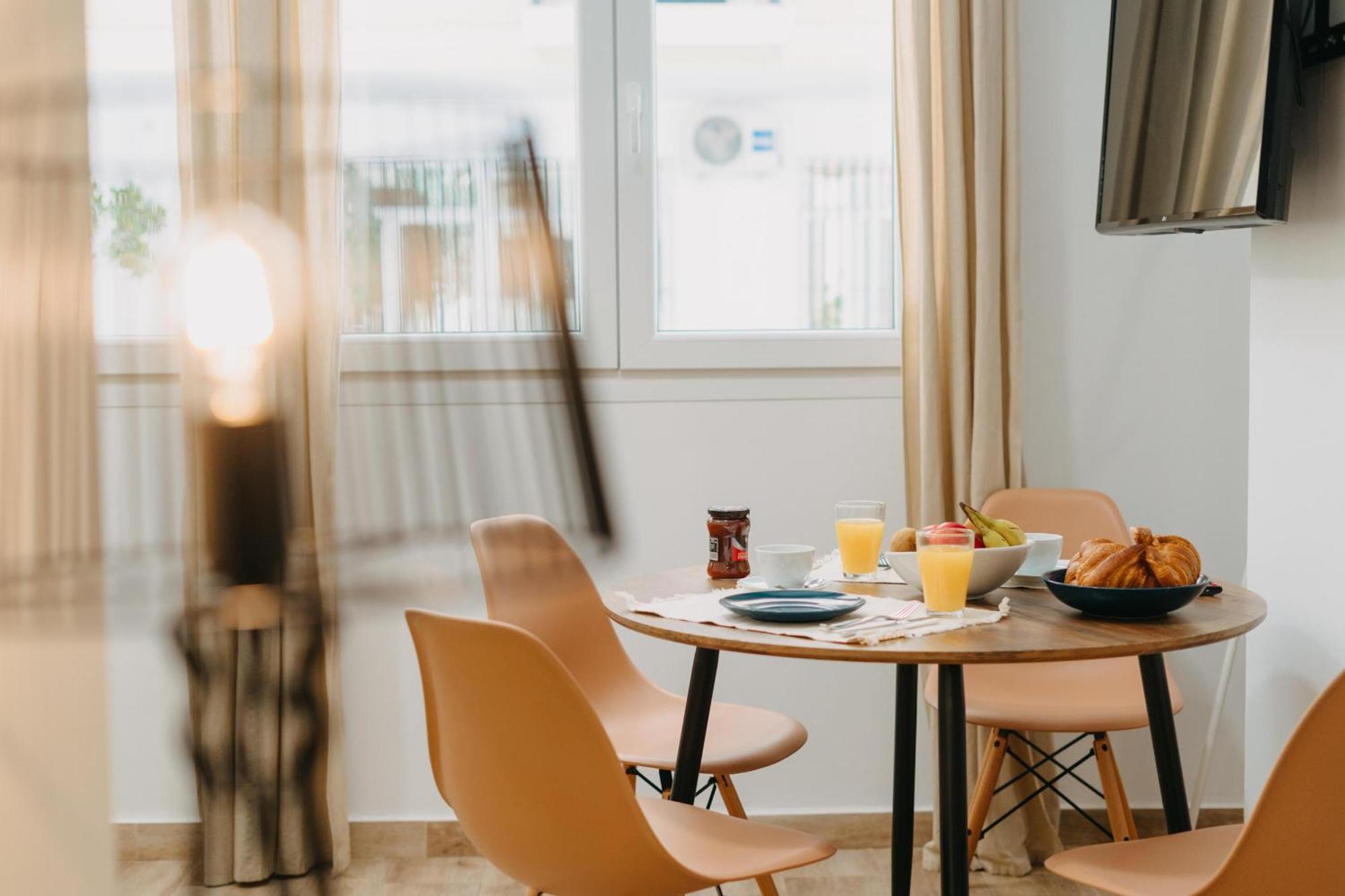 Coverlin Apartamentos San Francisco Малага Номер фото